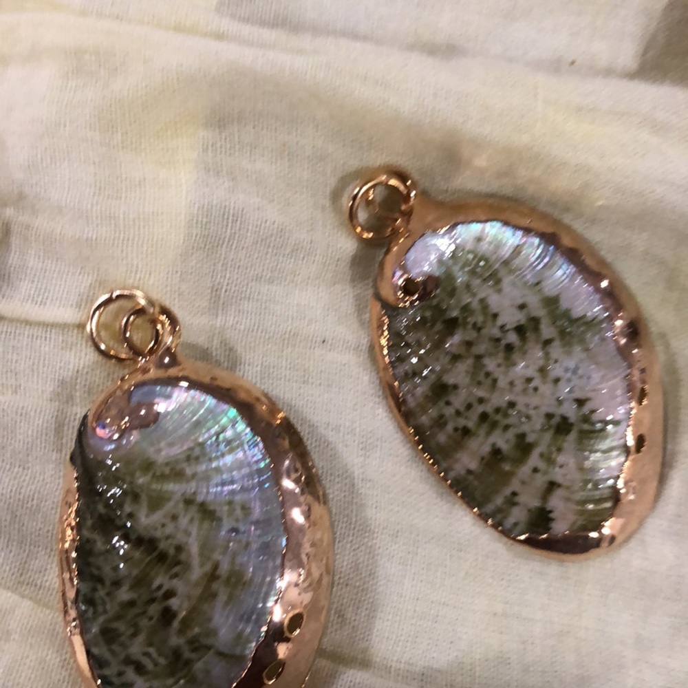Shell Pendants - Picture 7 of 10
